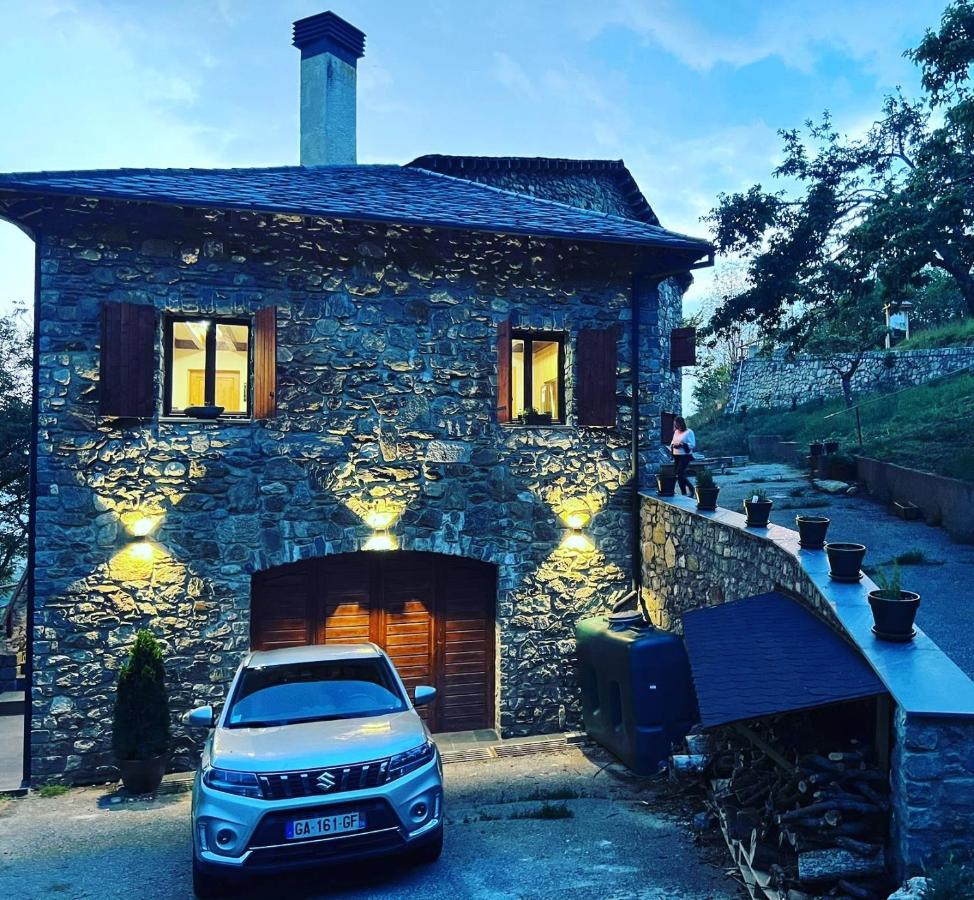 La Masia Del Taulat Chambres D'Hotes Llo Luaran gambar
